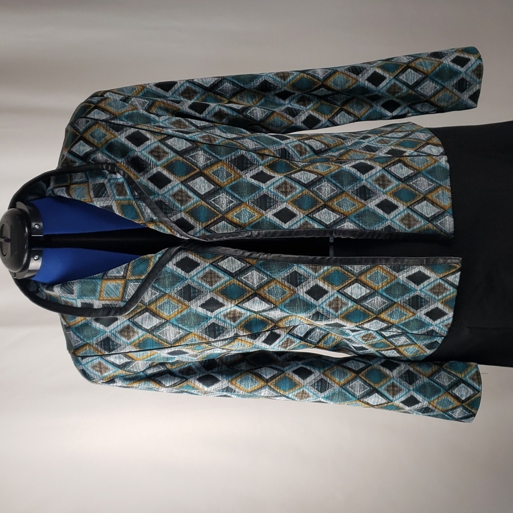 Christopher & Banks soft blazer 95% poly/5% spandex diamond pattern